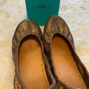 Gently Used Lovestruck Tieks size 6
